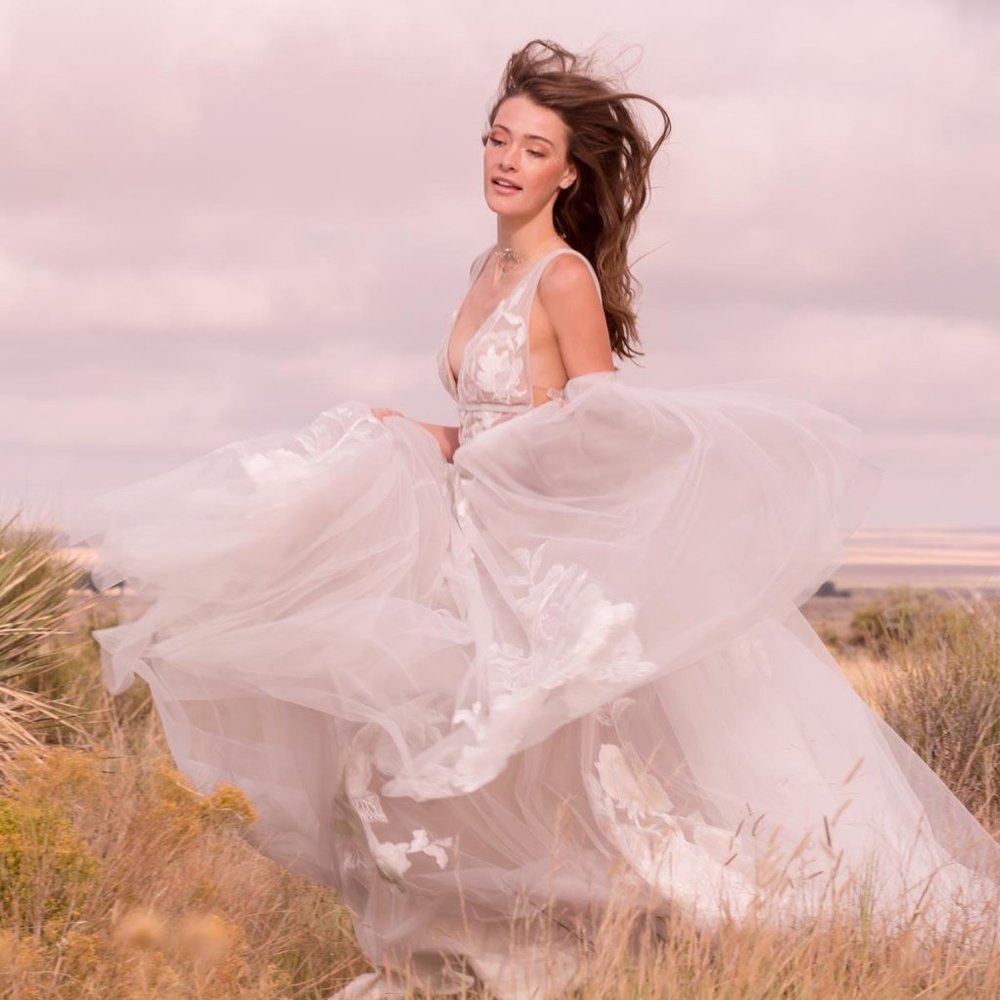 Willowby Galatea, Size 12